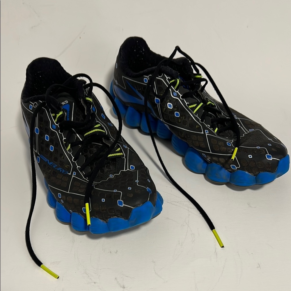Brooks Neuro Black and Blue Running Shoes